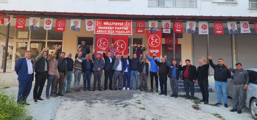 MHP ARSUZ İLÇE BAŞKANLIĞINDA DEVİR TESLİM 