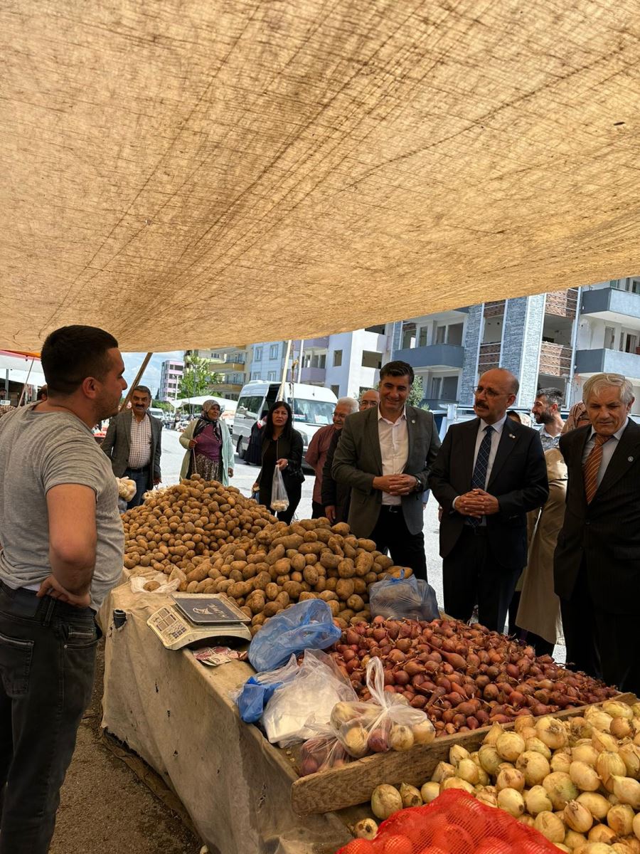 İYİ PARTİ HATAY MİLLETVEKİLİ ADAYLARI PAZARCI ESNAFINI ZİYARET ETTİ 
