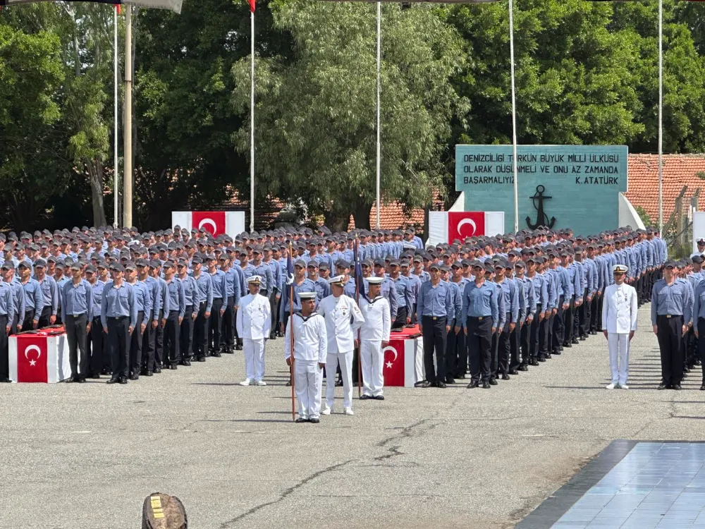 DENİZ ER EĞİTİM ALAYI’NDA YEMİN TÖRENİ GERÇEKLEŞTİ