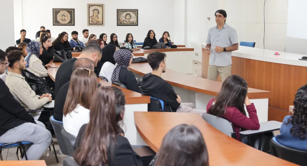 AİLE ÜNİVERSİTESİ İLK MEZUNLARINI VERDİ