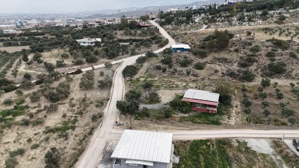 ARSUZ KARAHSEYİNLİ MAHALLESİNE 6 KM SATHİ KAPLAMA