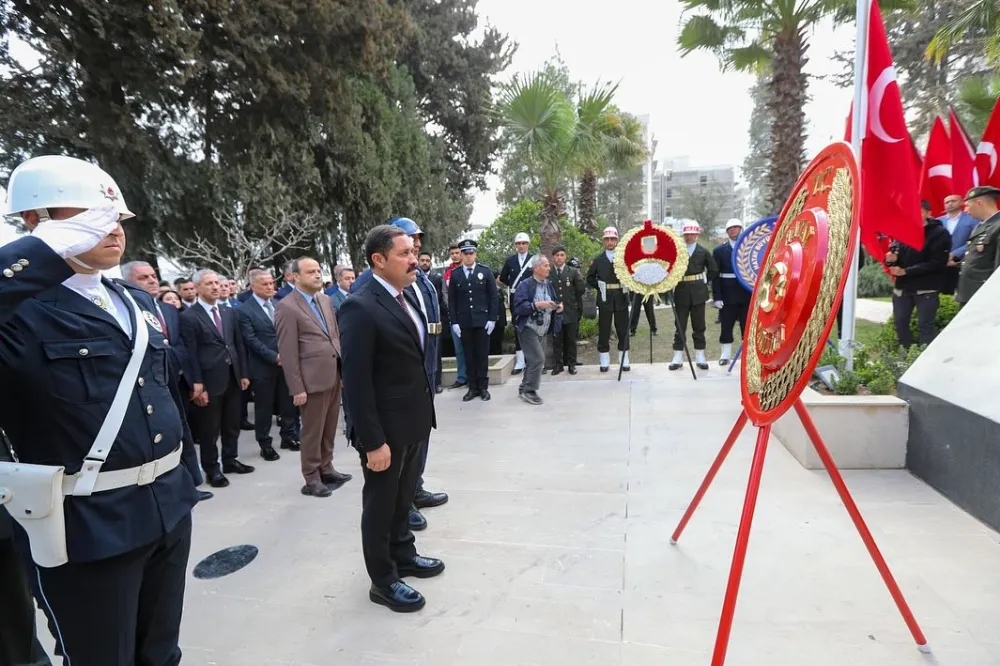 HATAY VALİSİ MUSTAFA MASATLI, 18 MART ÇANAKKALE ZAFERİ’NİN 110. YIL DÖNÜMÜ MÜNASEBETİYLE DÜZENLENEN ANMA TÖRENİ’NE KATILDI.