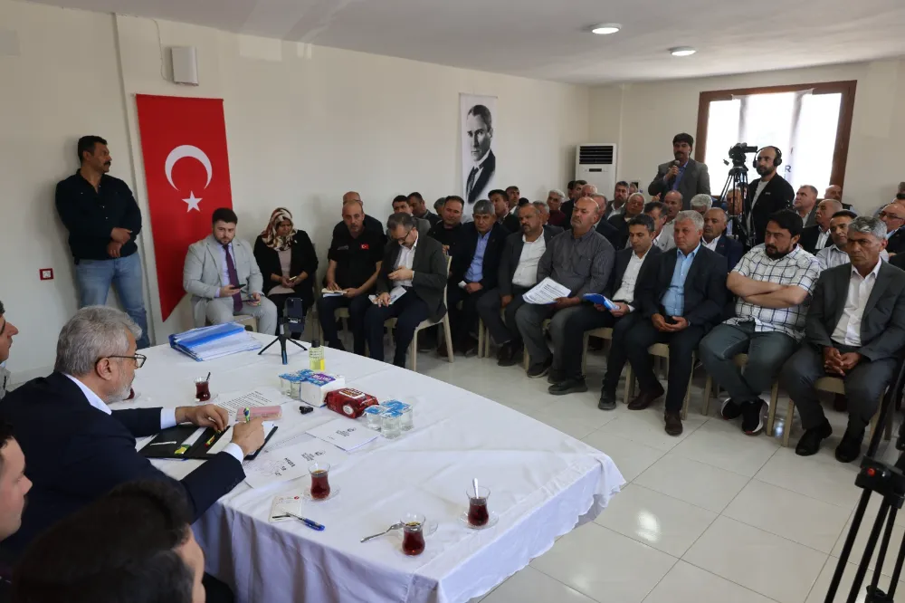 BAŞKAN ÖNTÜRK HASSALI MUHTARLARI DİNLEDİ