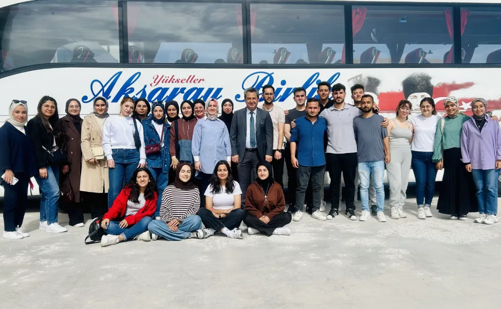 15 KÖY OKULUNA 43.000 KİTAP