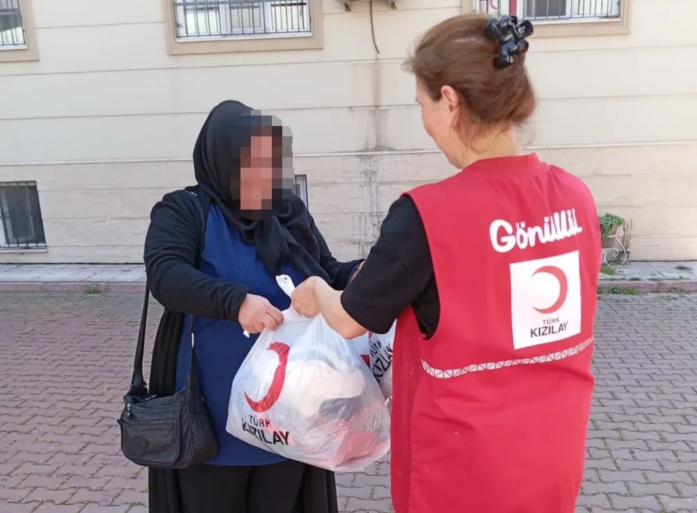 TÜRK KIZILAY İSKENDERUN ŞUBESİ YARDIMLARDA SINIR TANIMIYOR