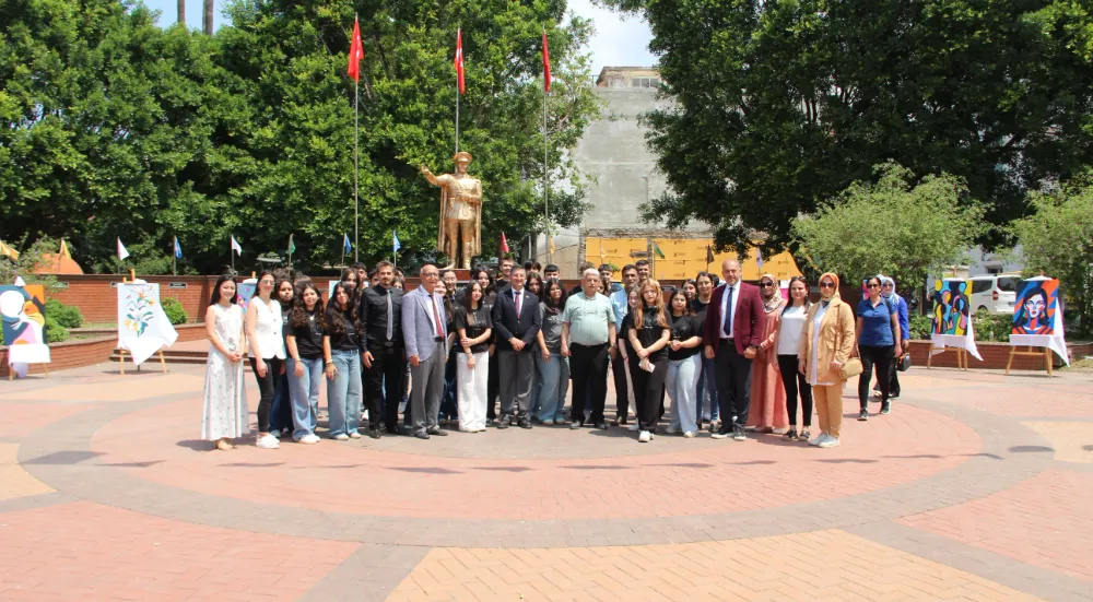 DÖRTYOL FİNAL FEN VE ANADOLU LİSESİ KARMA RESİM SERGİSİ TAM NOT ALDI