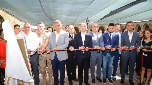 PAYAS’TA YIL SONU SERGİSİ AÇILDI 