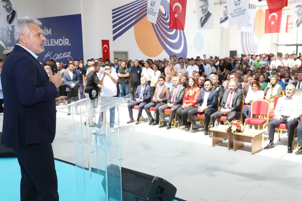 BAŞKAN ÖNTÜRK’TEN PERSONELE BAYRAM HEDİYESİ