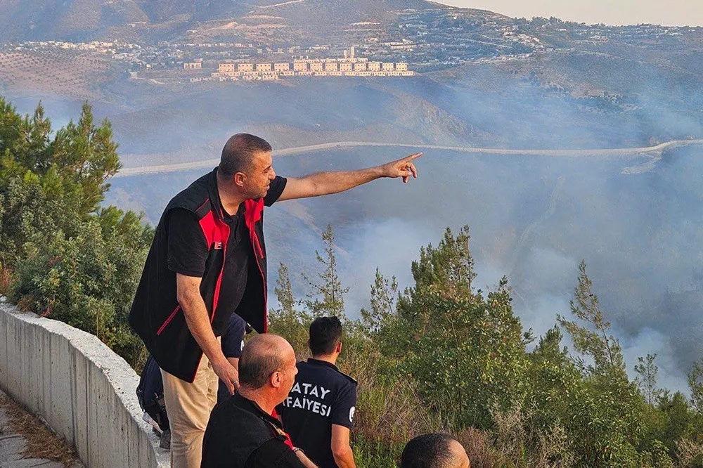 SINIRDAKİ ORMAN YANGININA HBB’DEN MÜDAHALE